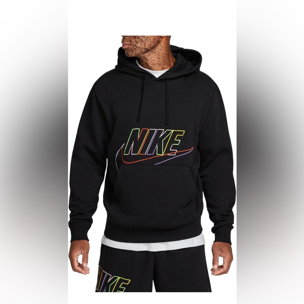 NIKE CLUB FLEECE+ PULLOVER HOODIE
Men – Black